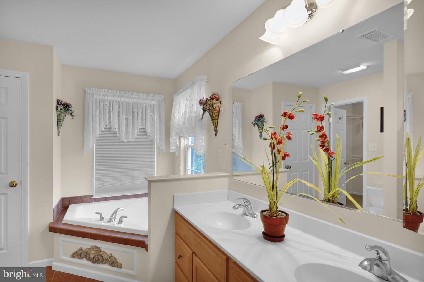 359 Mountain Boulevard photo 45