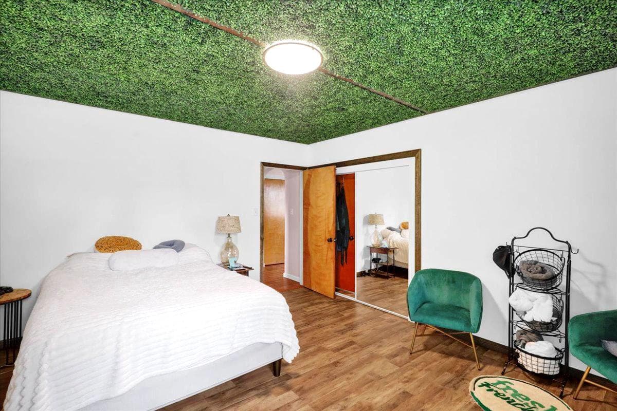 130 W 38th Street photo 11