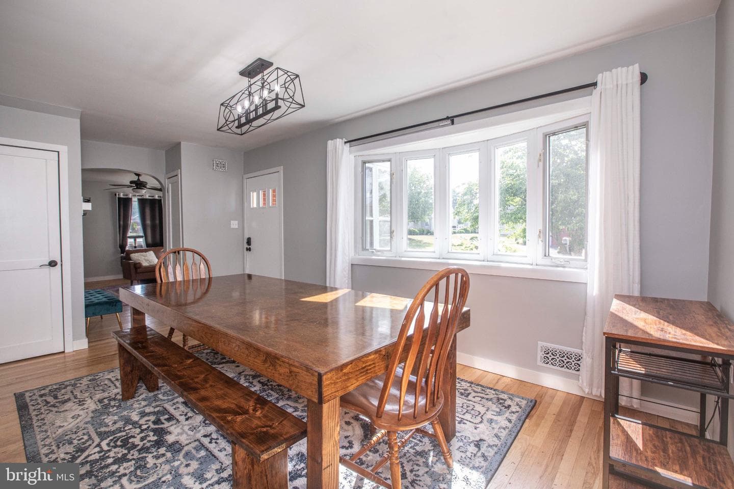 207 N Linden Street photo 9