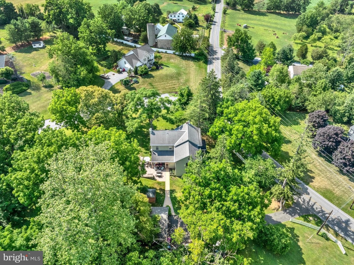 513 Huntzinger Road photo 9