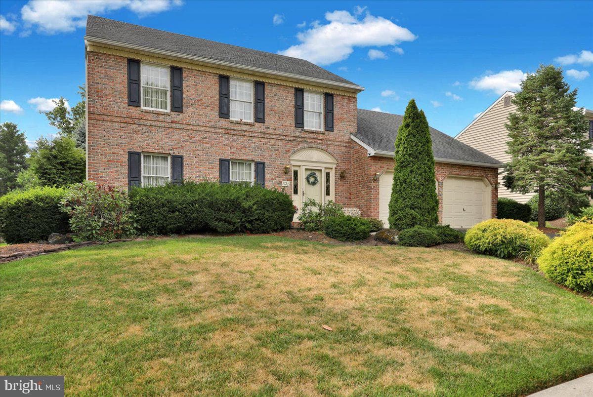 1727 Colony Drive photo 3