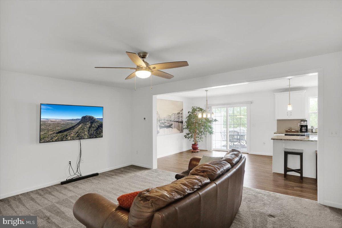 425 Smokering Drive photo 6