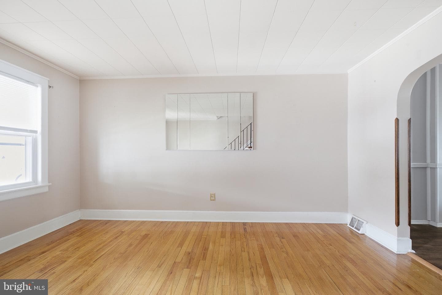 851 Delta Avenue photo 3