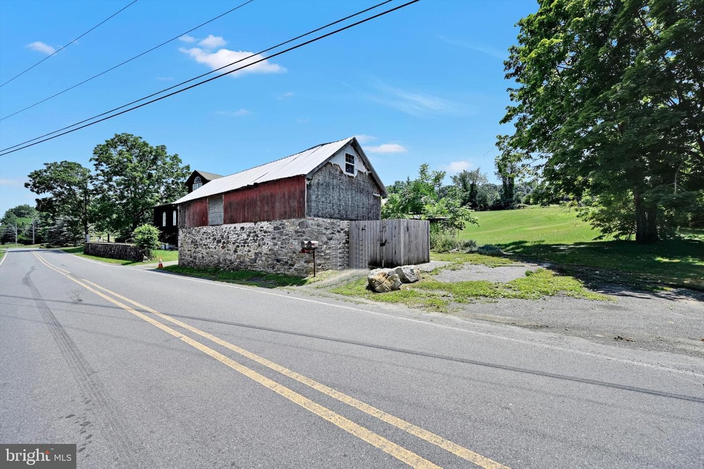 101 Conrad Road photo 5