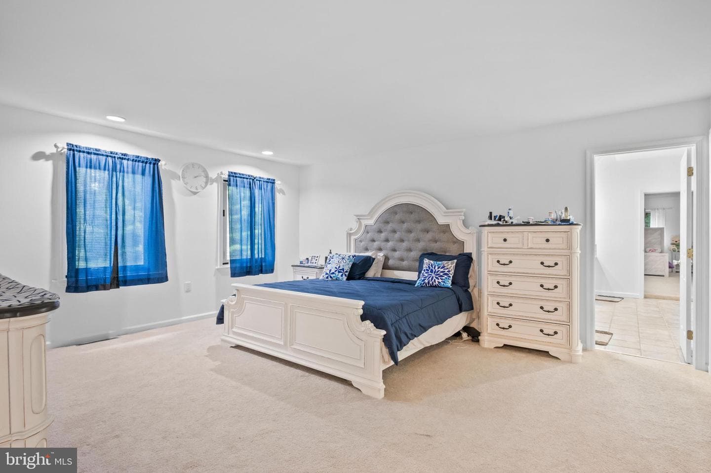 3 Hessian Boulevard photo 32