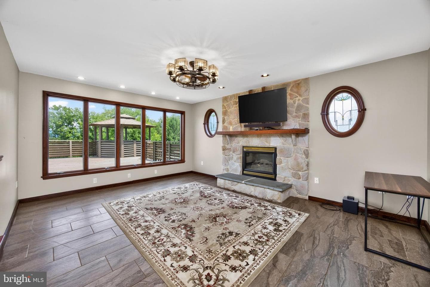 24 Lehmann Drive photo 11