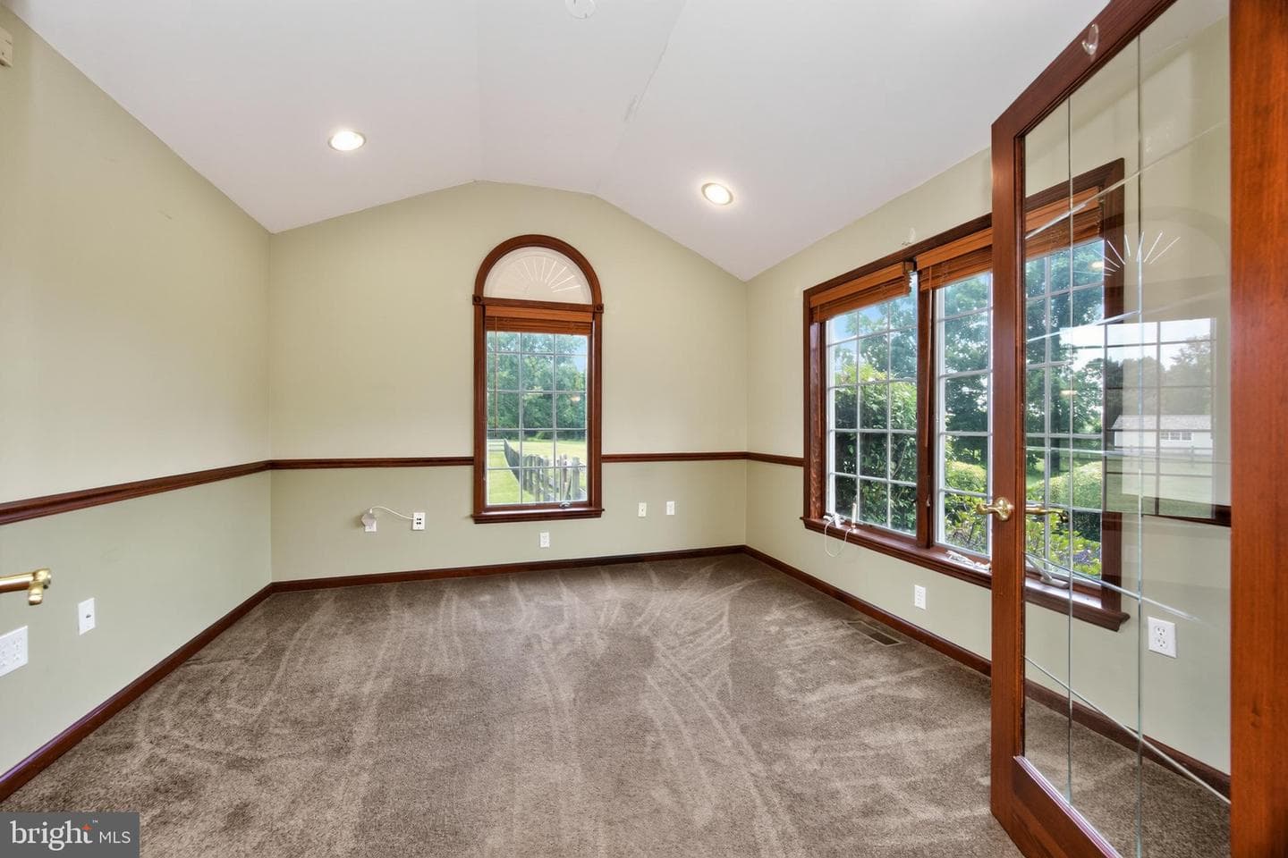 24 Lehmann Drive photo 15