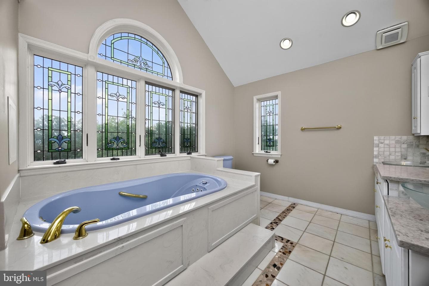 24 Lehmann Drive photo 32
