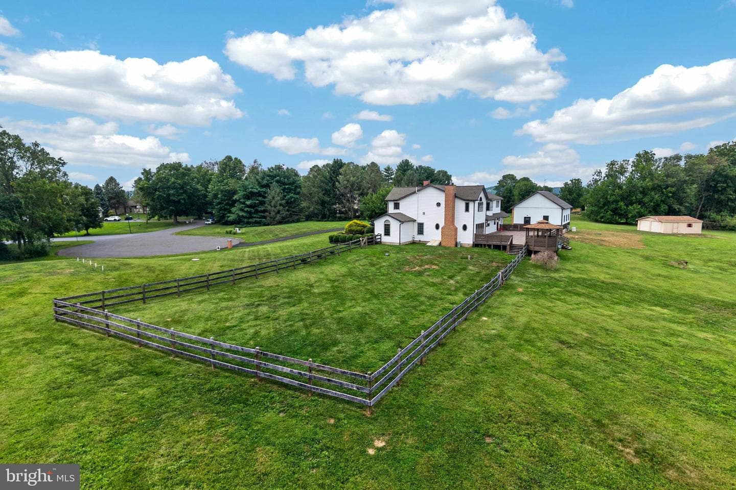 24 Lehmann Drive photo 88