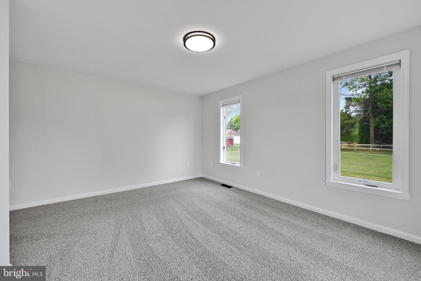 300 Beckley Street photo 39