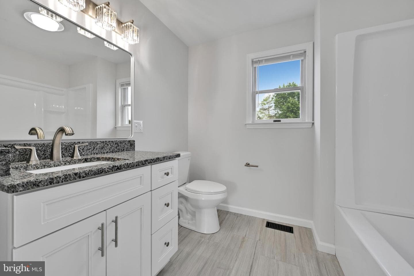 300 Beckley Street photo 47