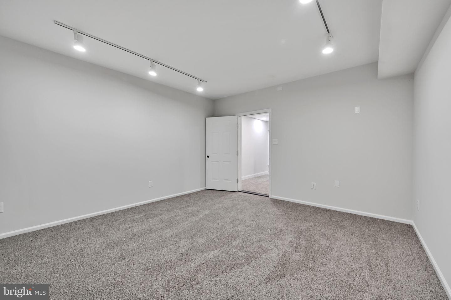 300 Beckley Street photo 54