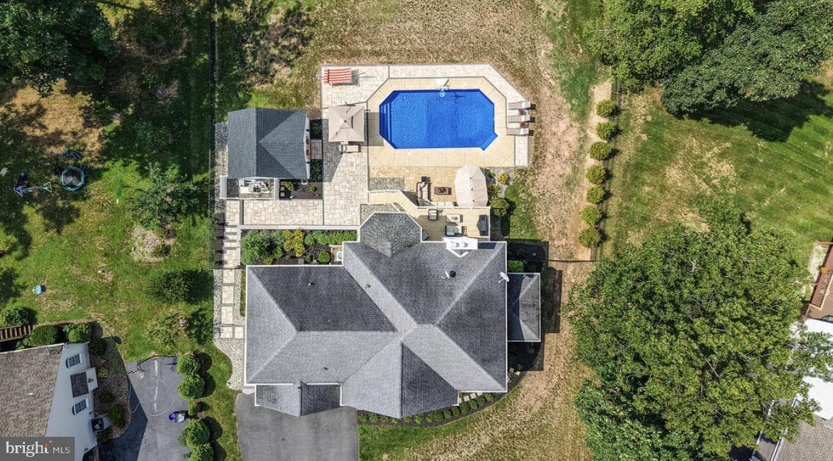 37 Stephanie Road photo 77