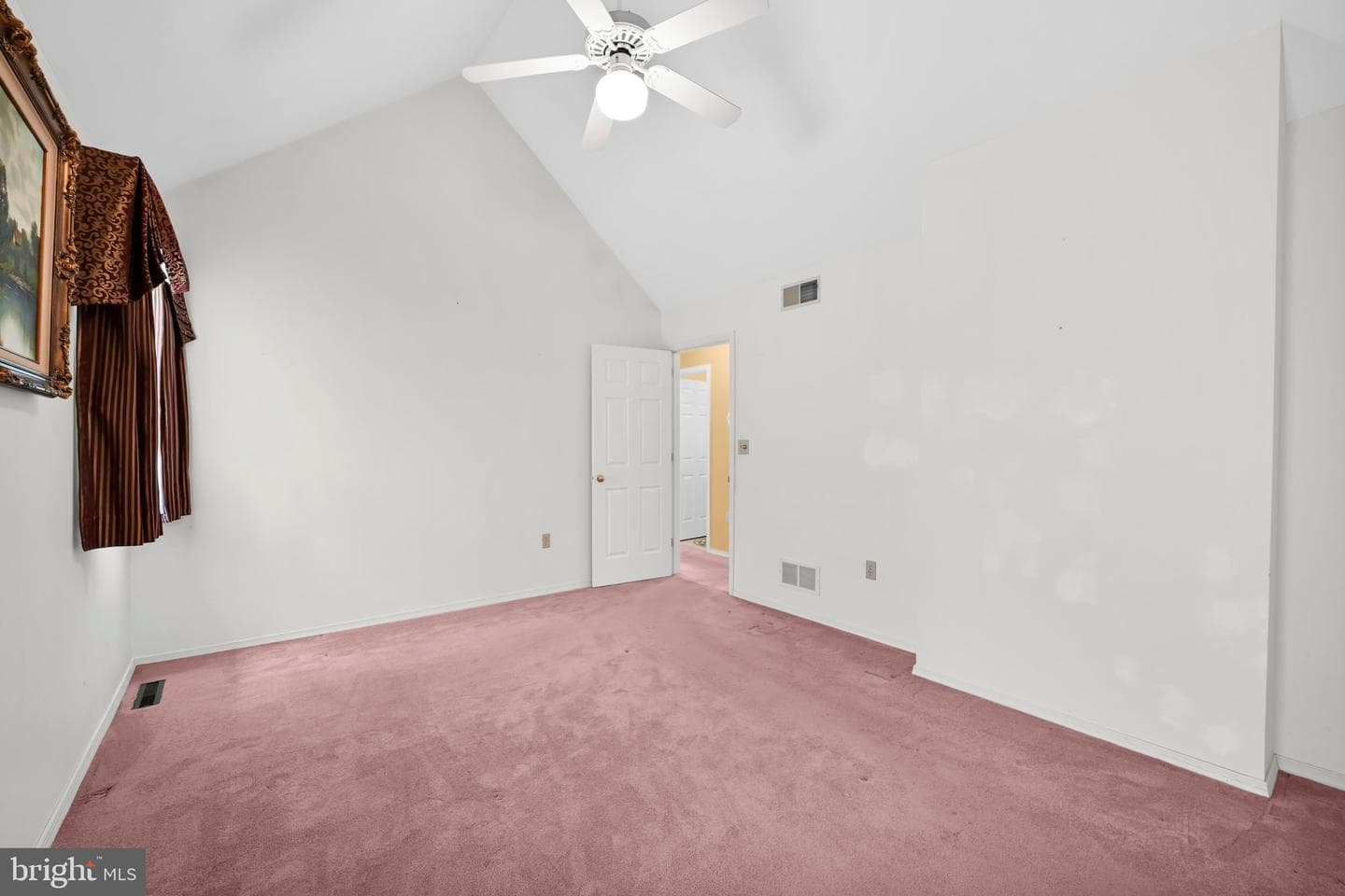 114 Hill Road photo 19