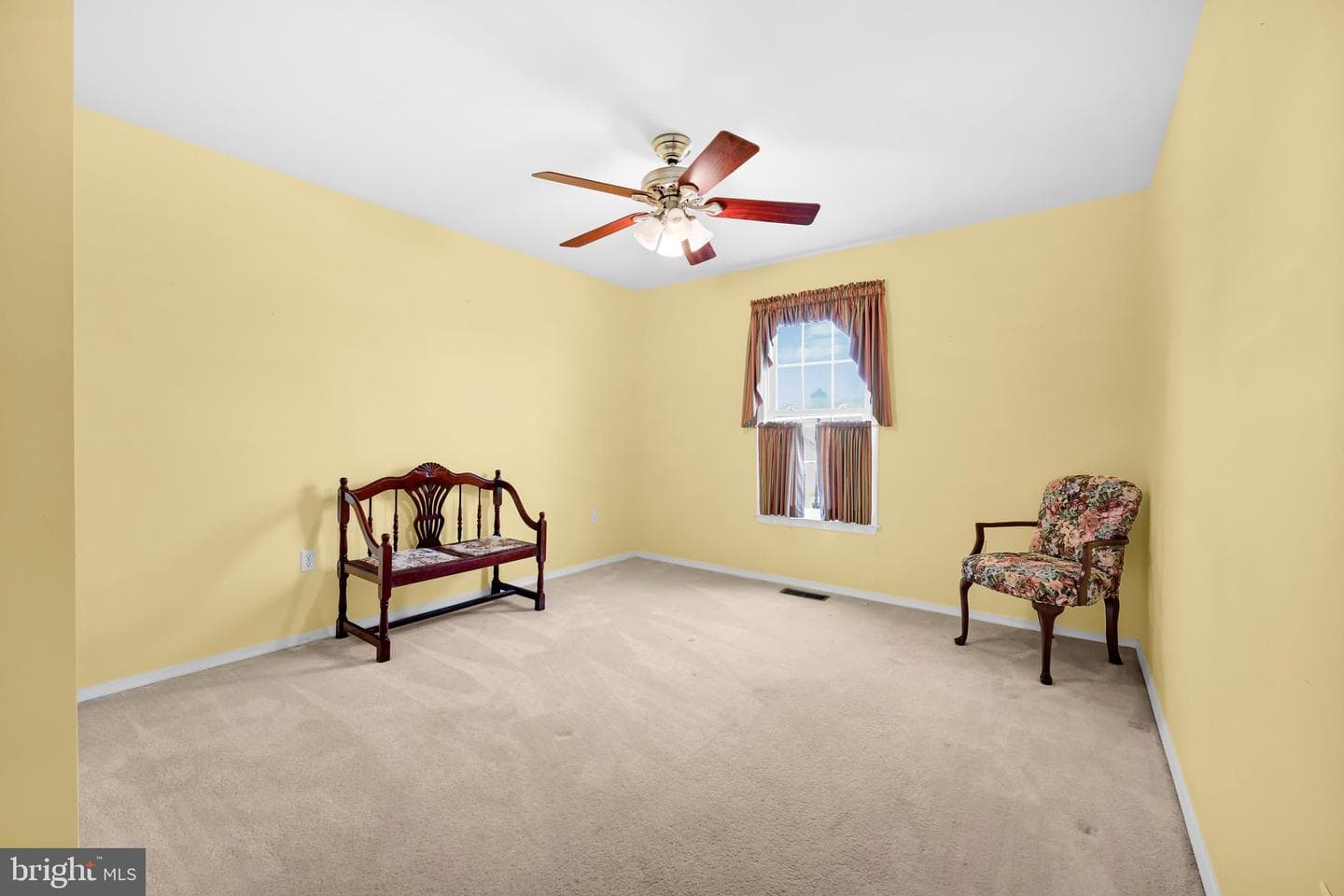 114 Hill Road photo 23