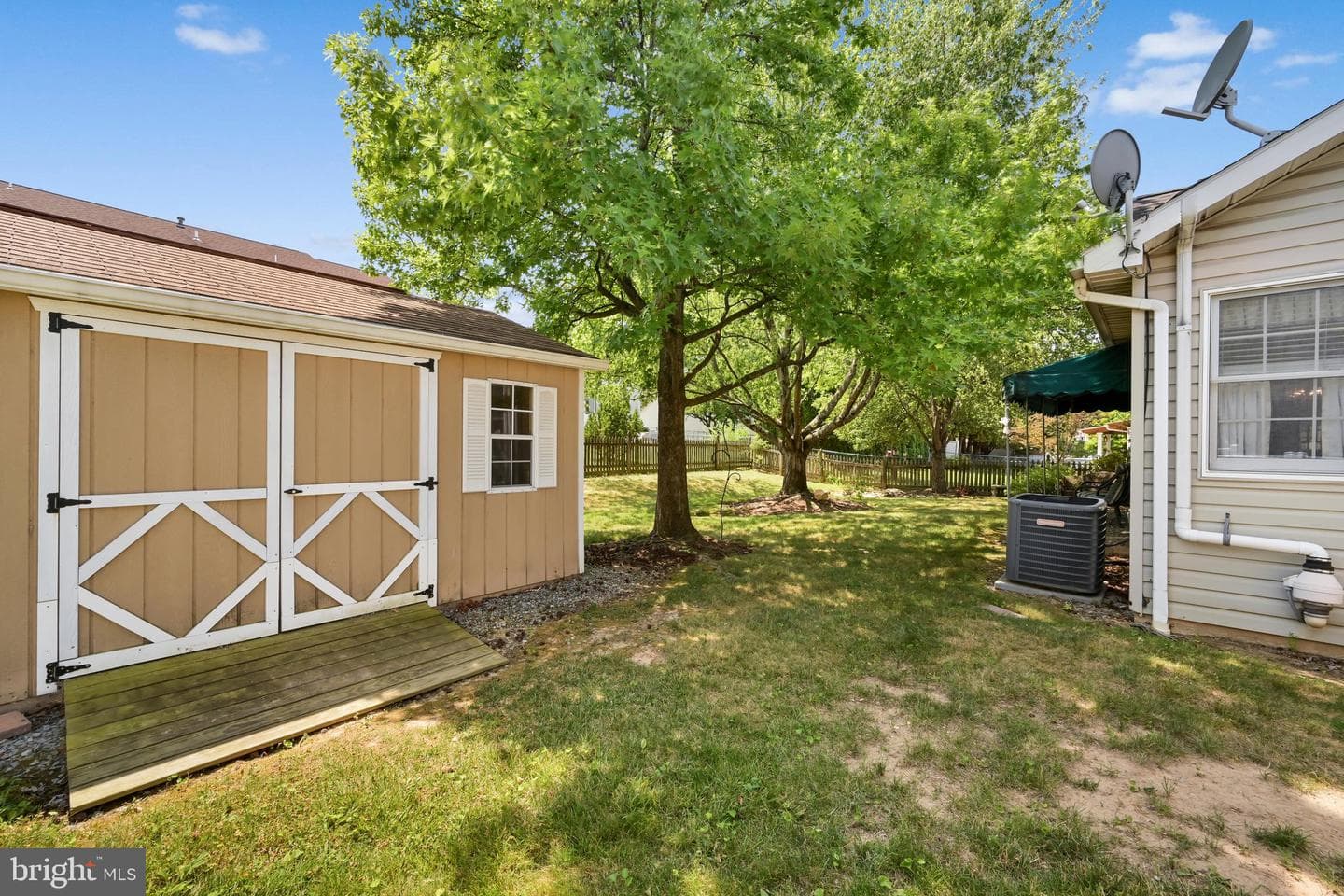 114 Hill Road photo 30