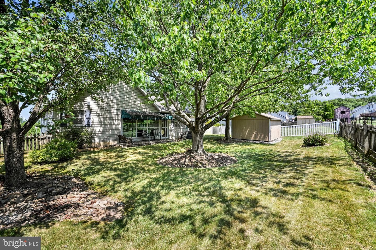 114 Hill Road photo 34