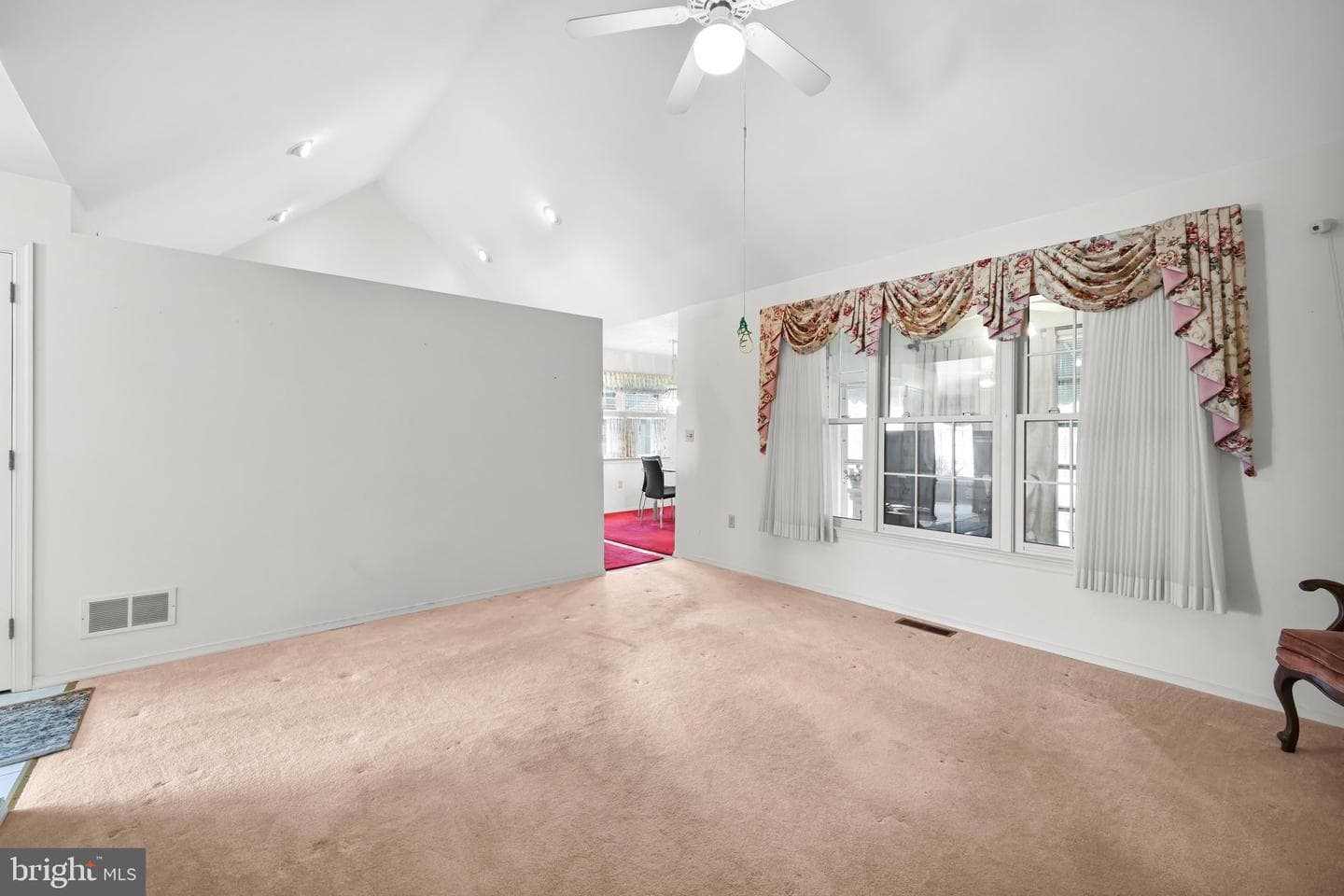 114 Hill Road photo 8