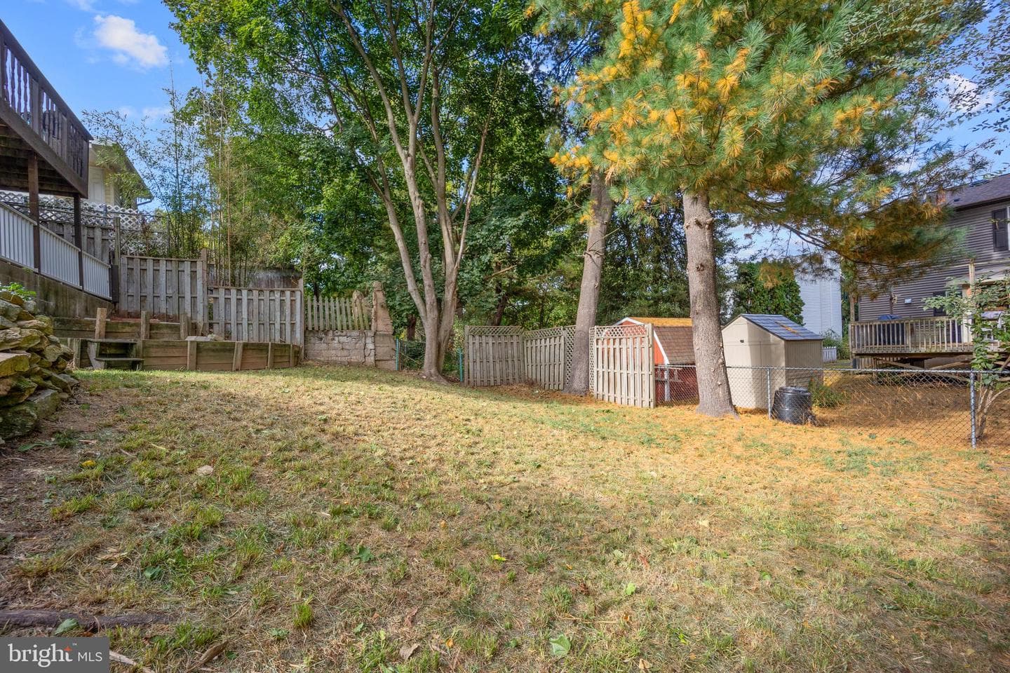 320 N Crown Street photo 37