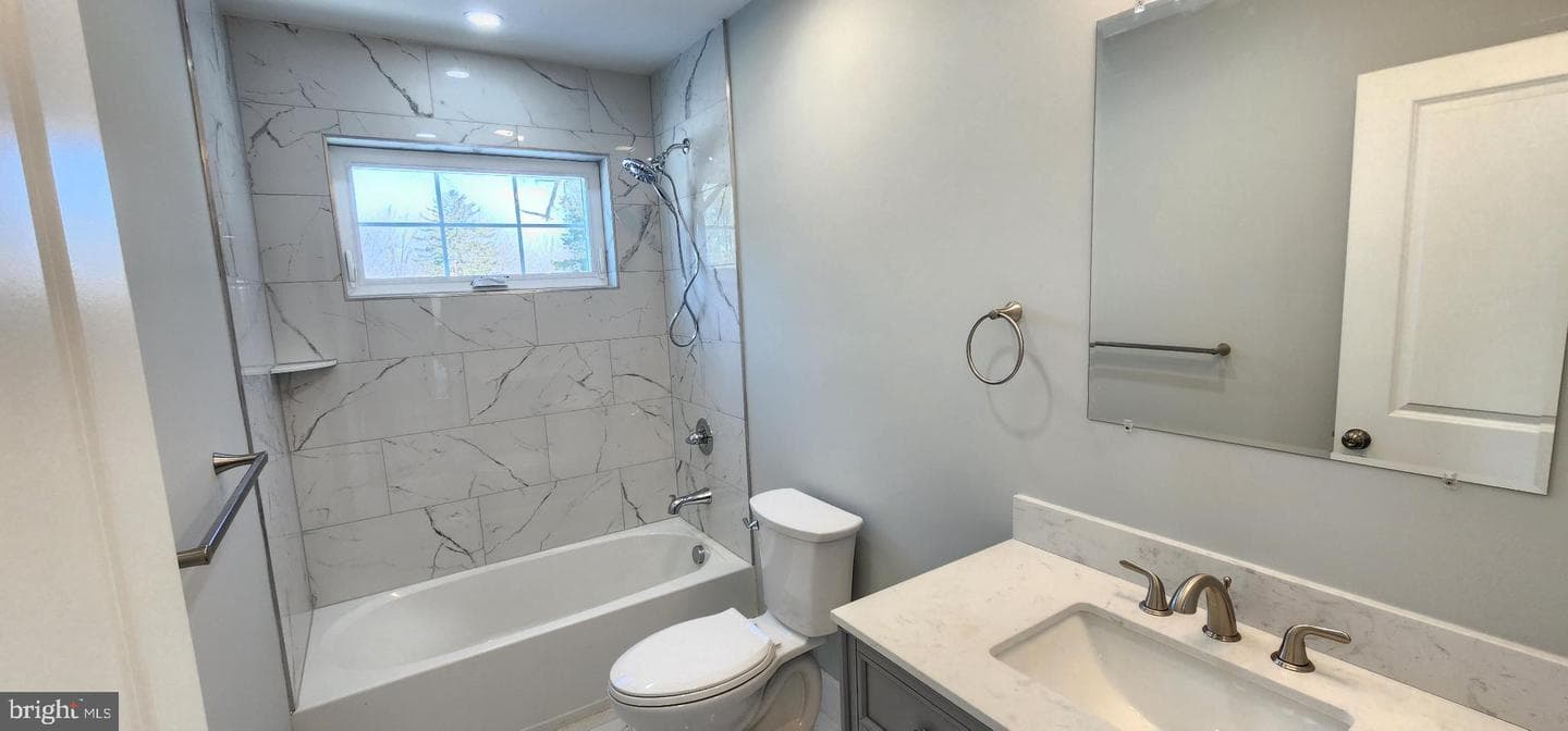 11b Fairview Avenue photo 48