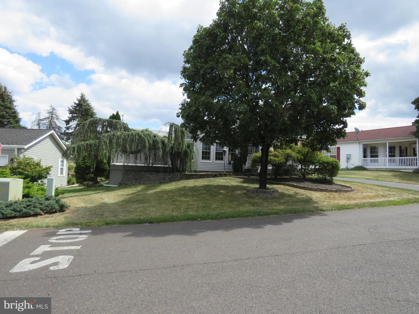 377 Spring Meadow Circle photo 2