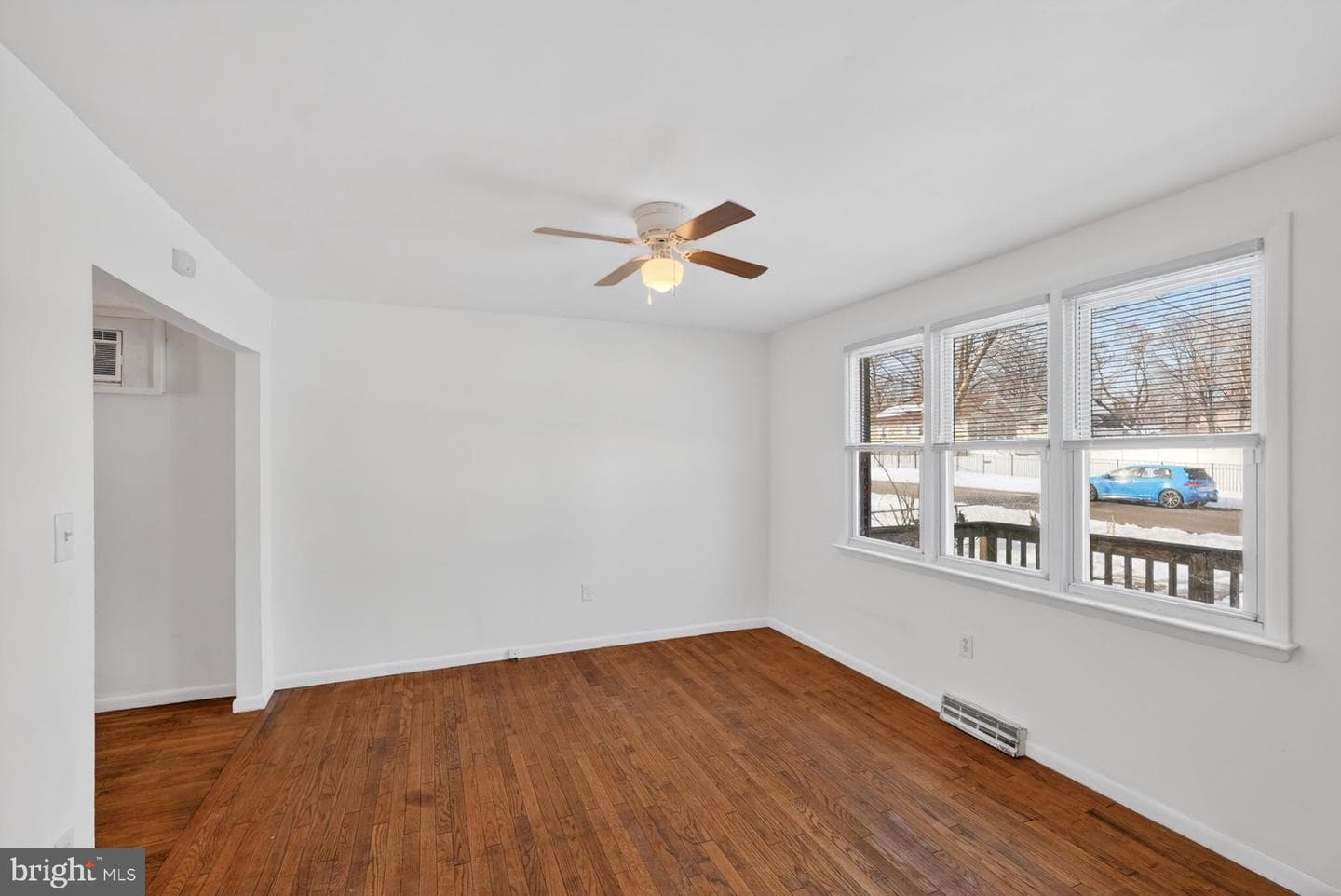 389 Mckinley Avenue photo 7