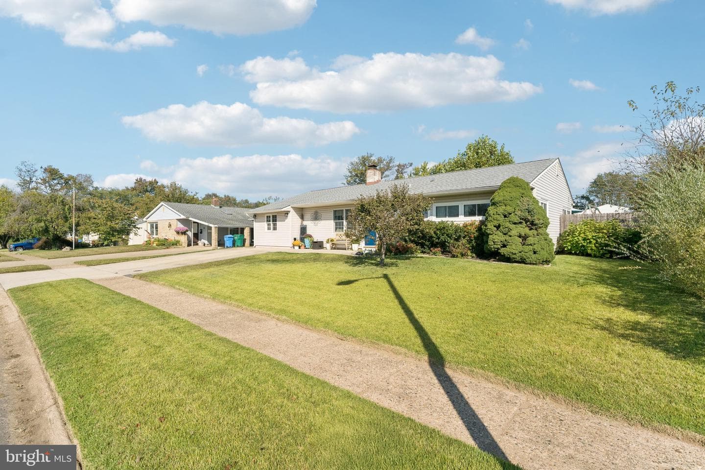 11 Stream Lane photo 2