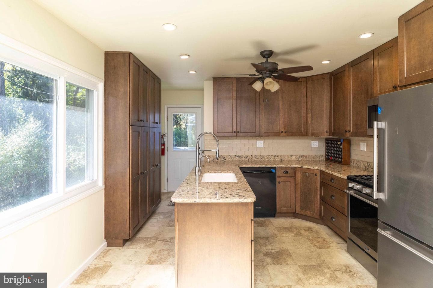 60 Cedar Drive photo 9