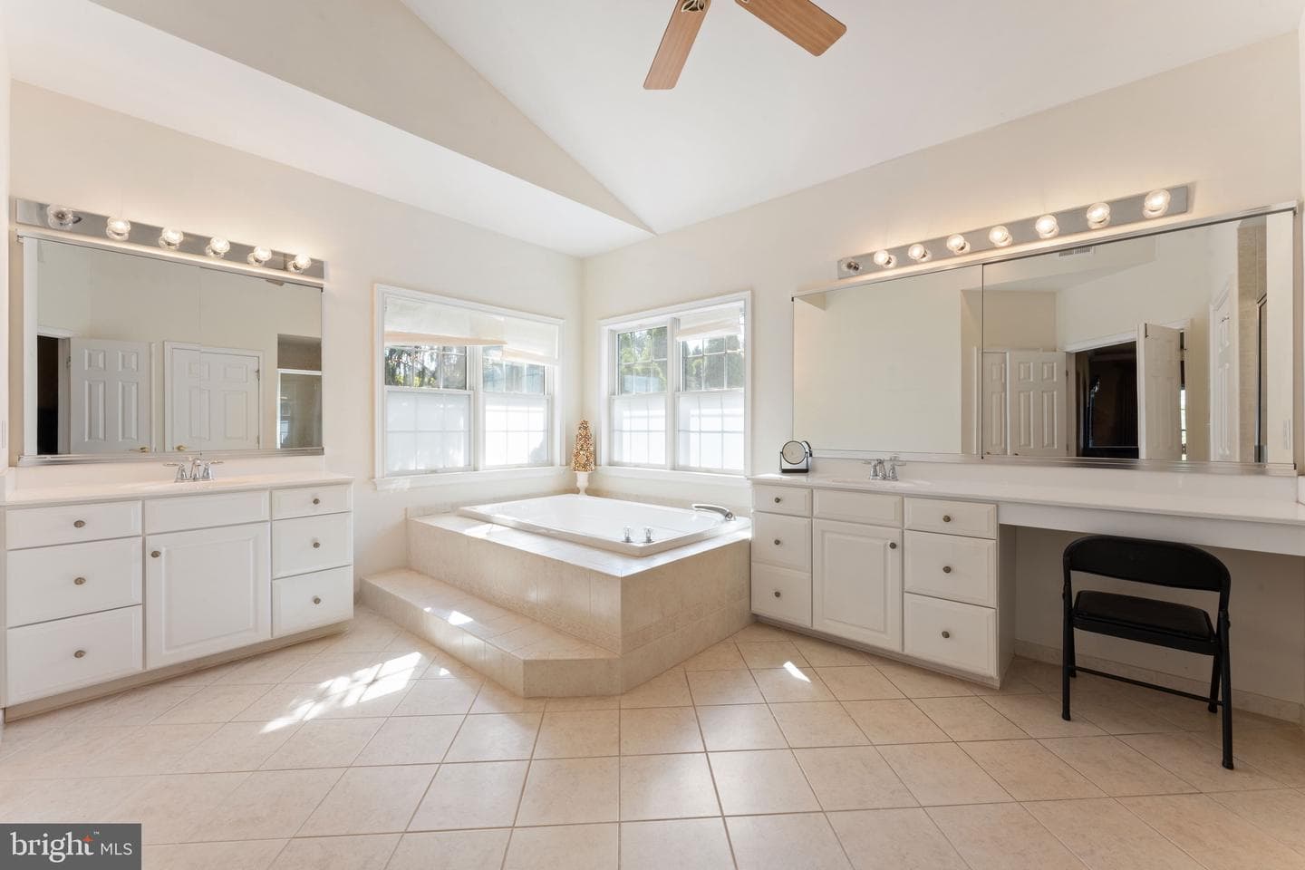112 Edwards Drive photo 31