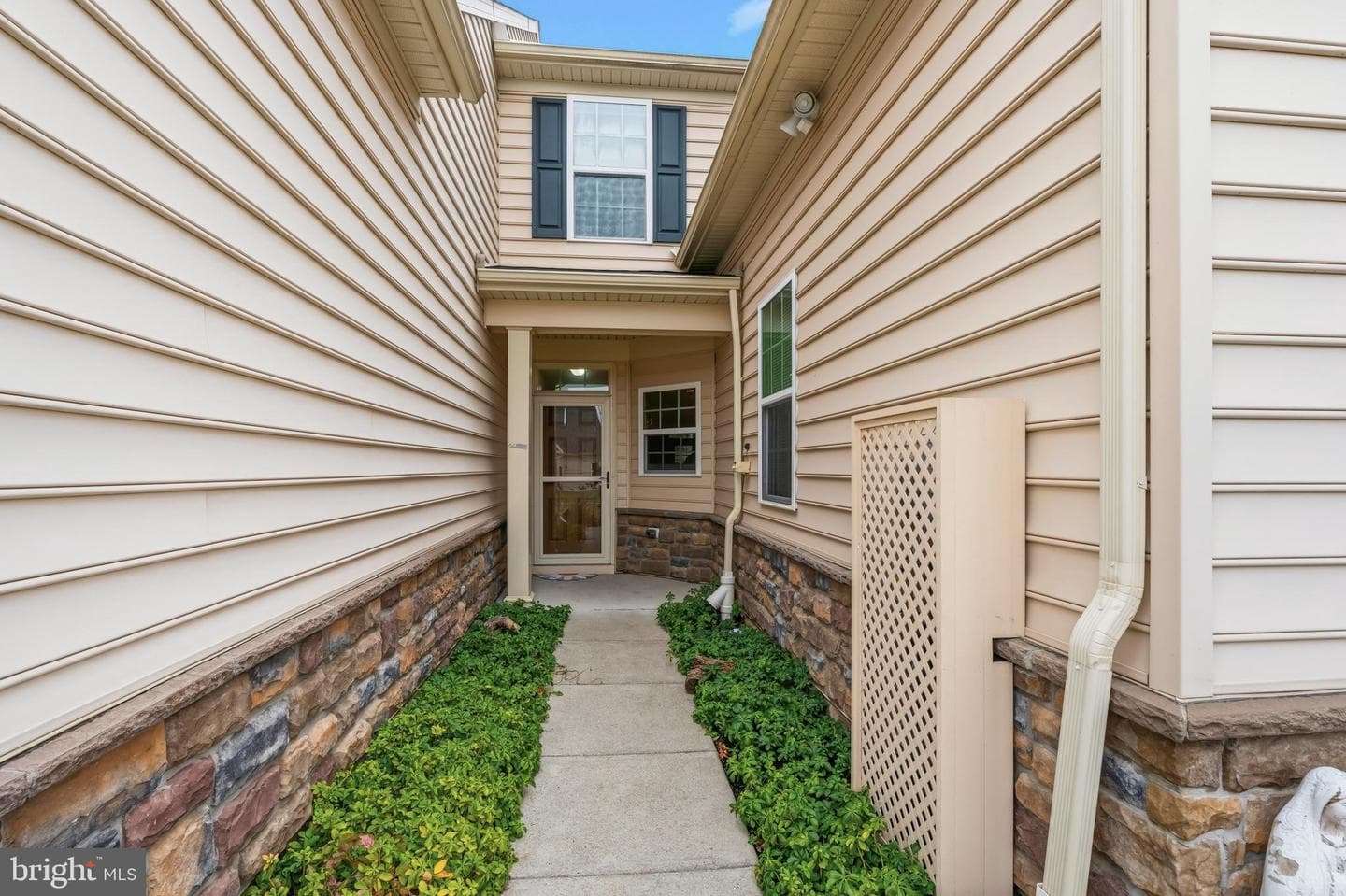 1125 Arbour Lane photo 2
