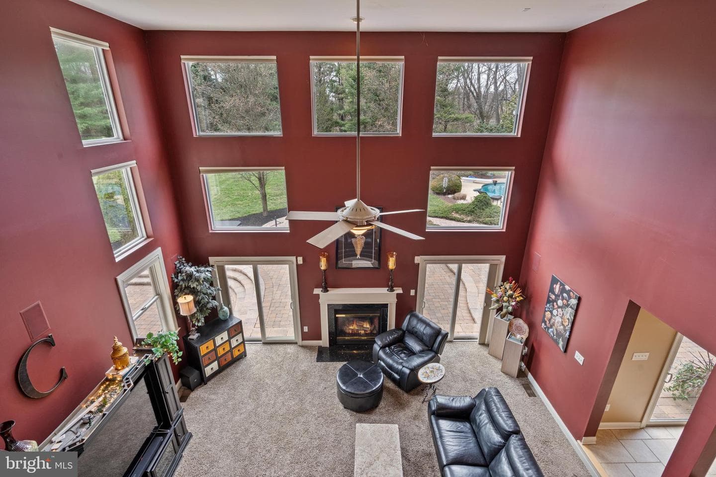 100 E Holland Road photo 16