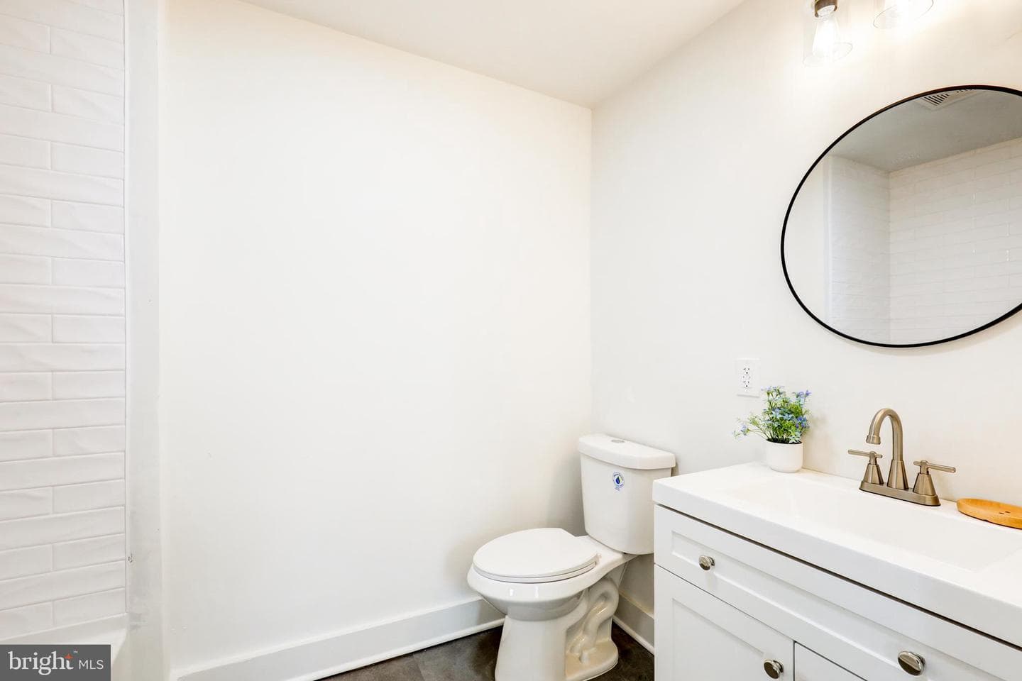 7301 N Radcliffe Street photo 18