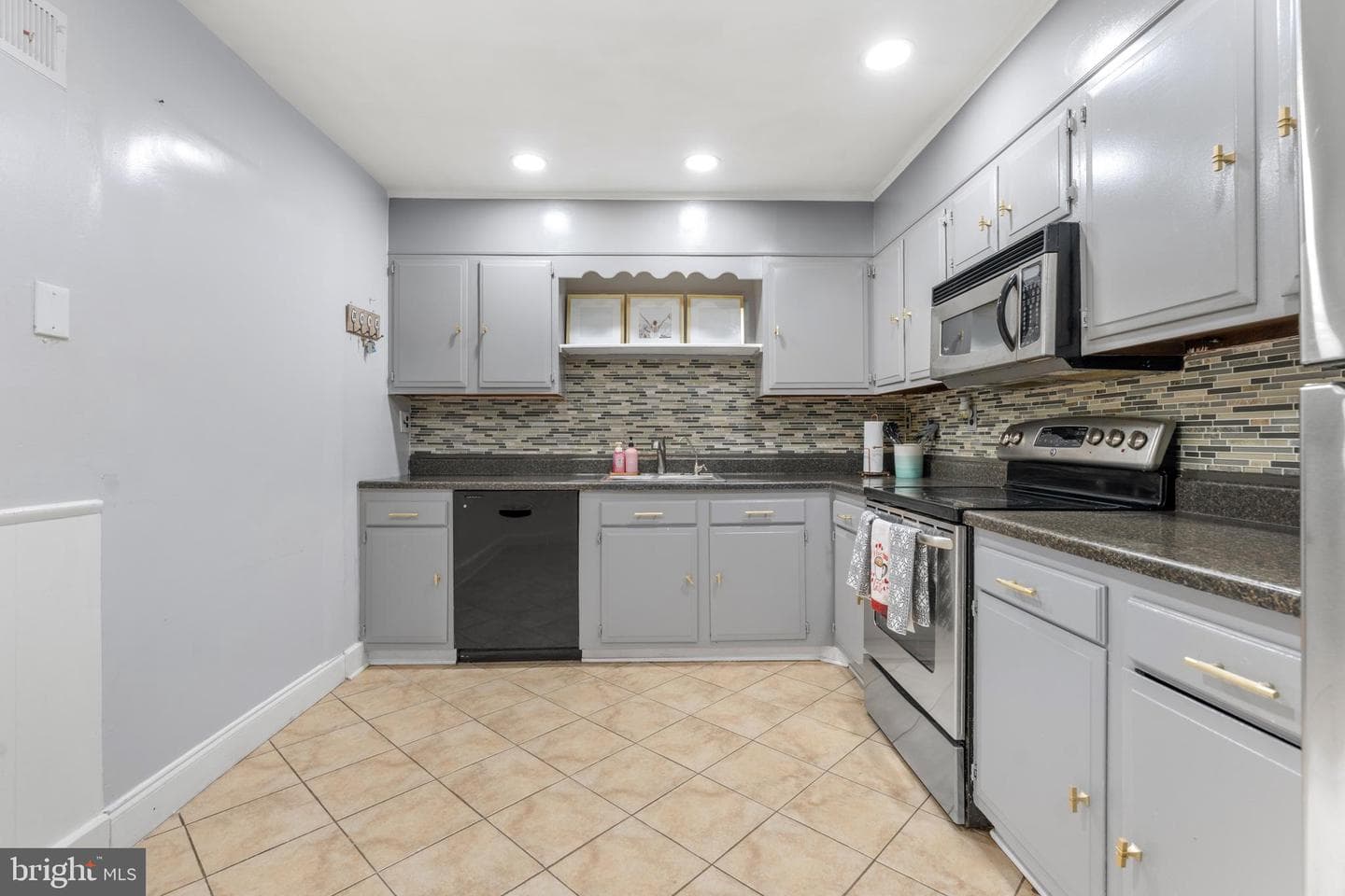 107 S Linda Court photo 5