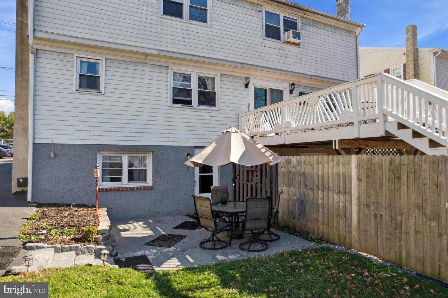 87 W Park Avenue photo 42