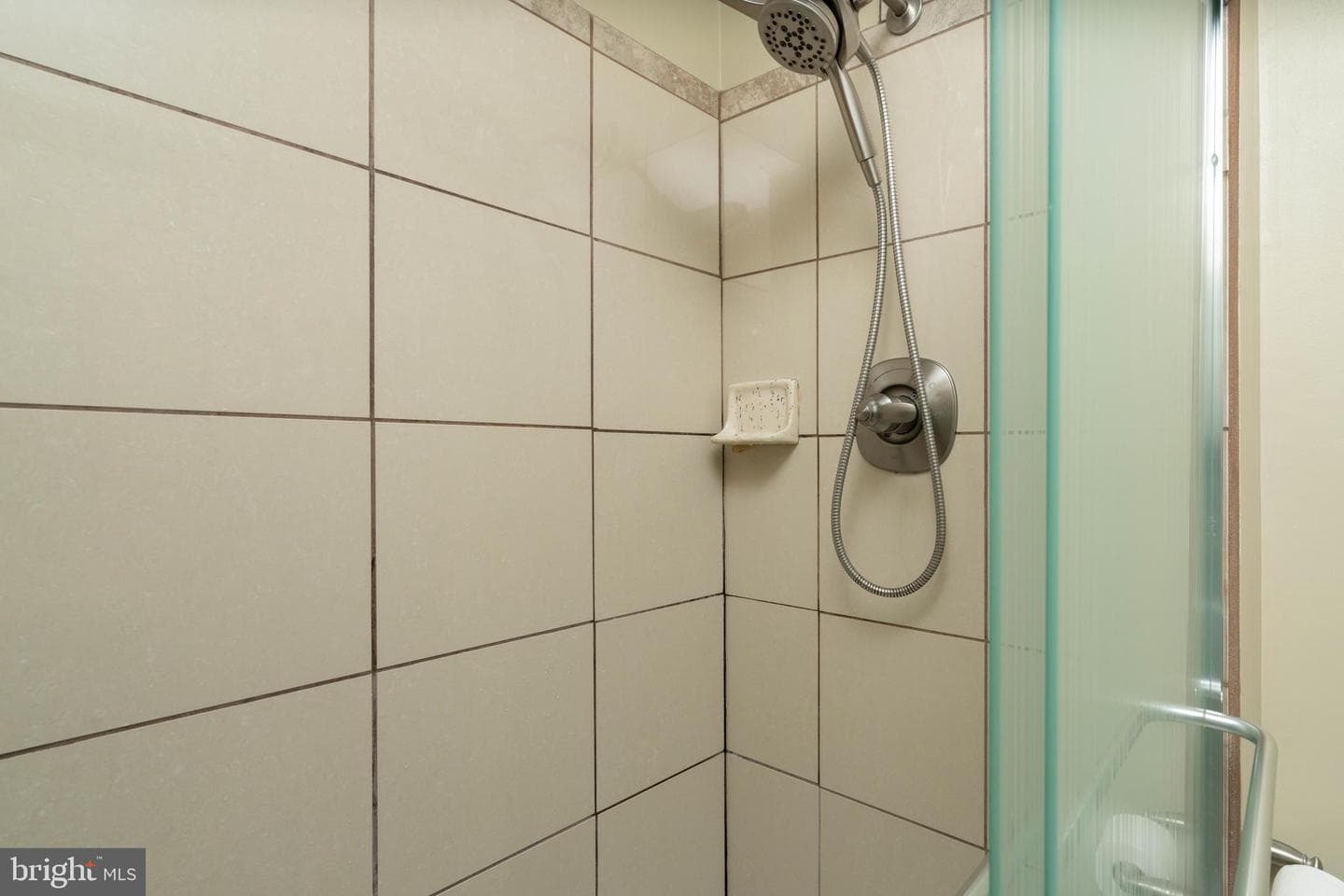 3933 Wrexham Court photo 17