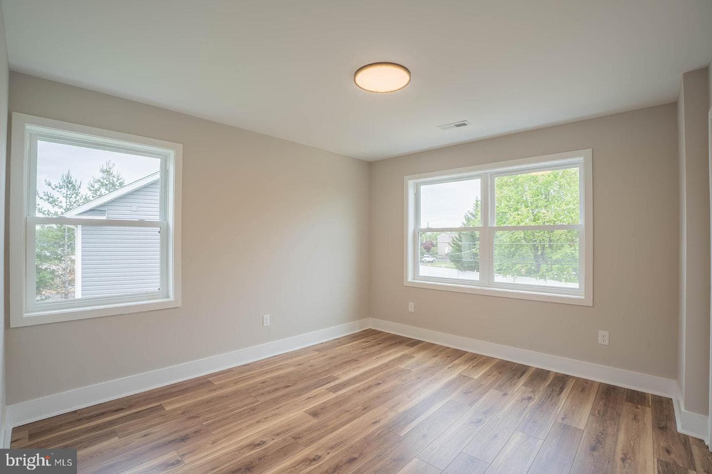 2290 Virginia Ave photo 25