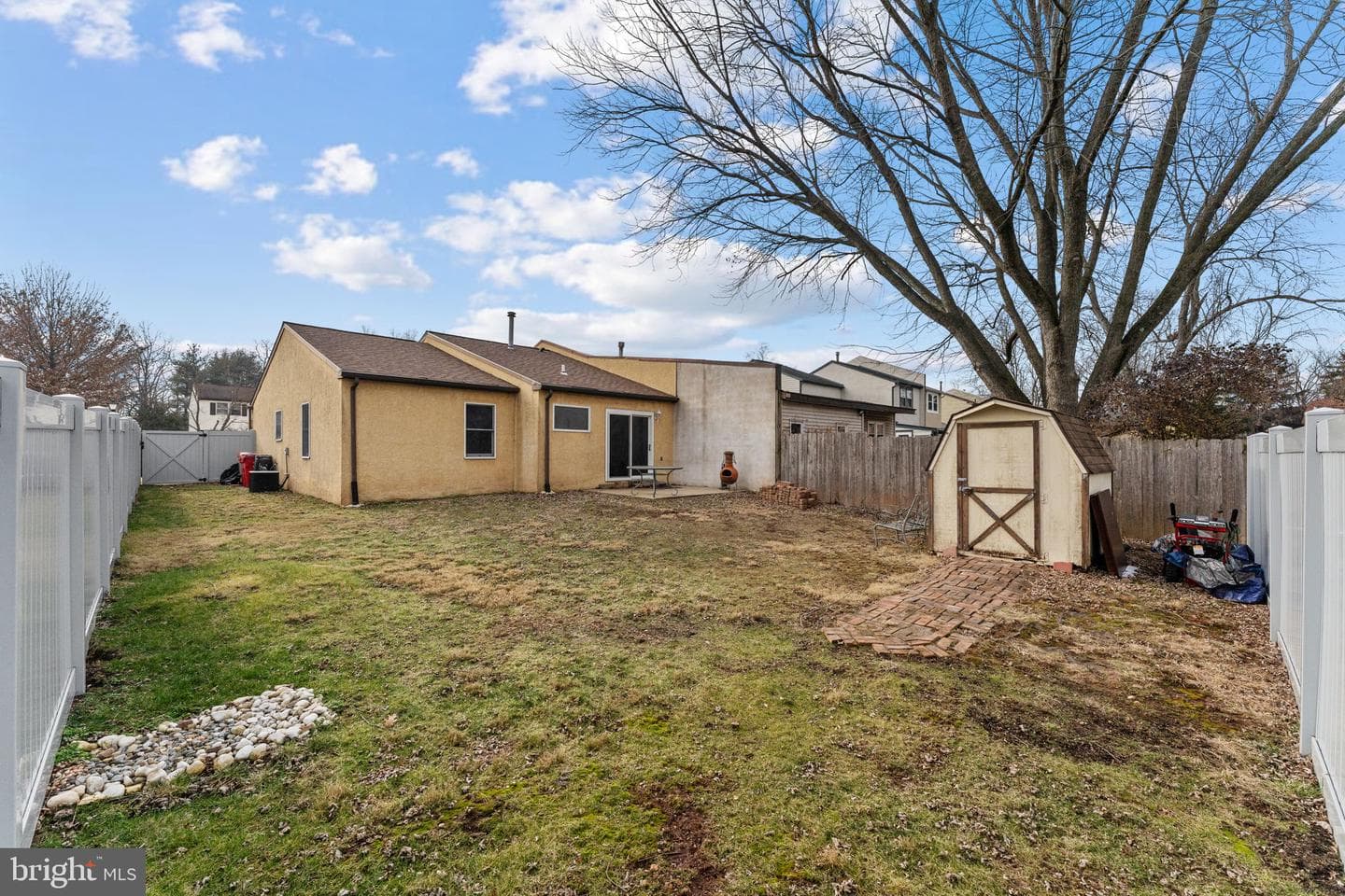 745 Tennyson Drive photo 23