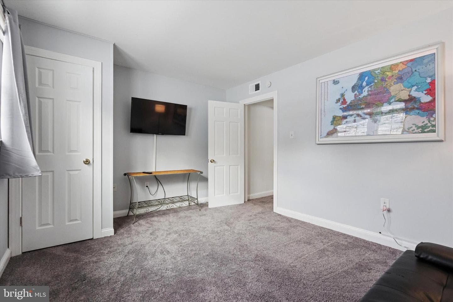 112 Yardley Commons photo 13