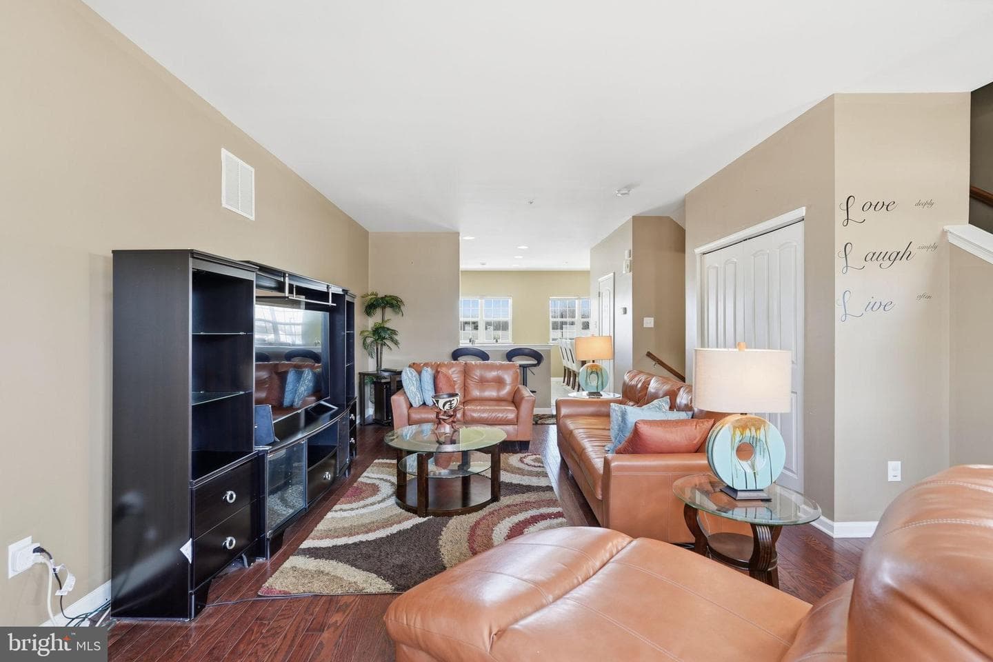 153 Mercer Court photo 10