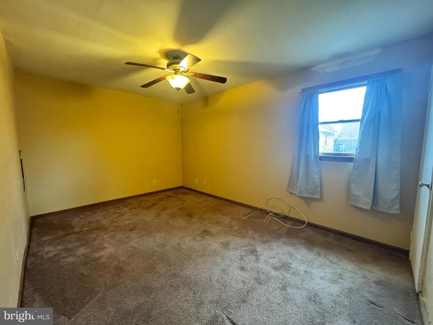 581 Rosemar Drive photo 14
