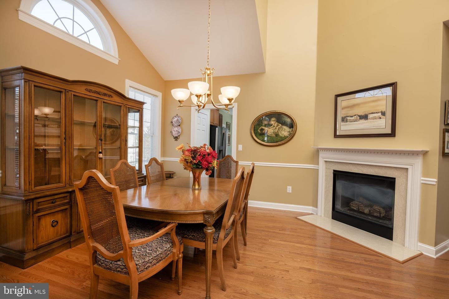 138 Silvertail Lane photo 3