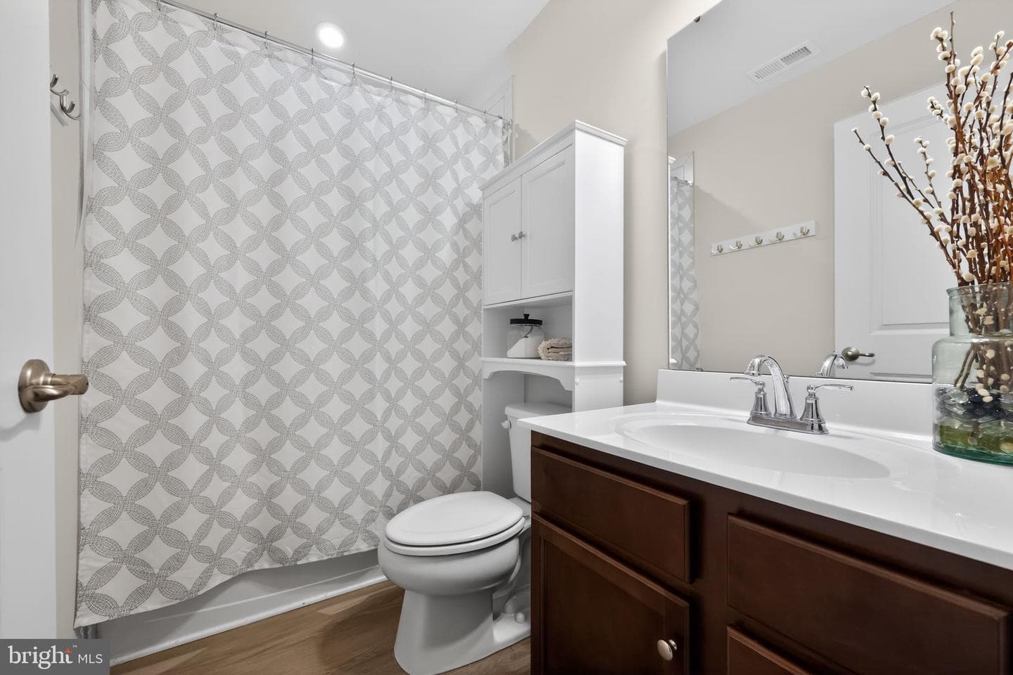 222 Center Drive photo 28