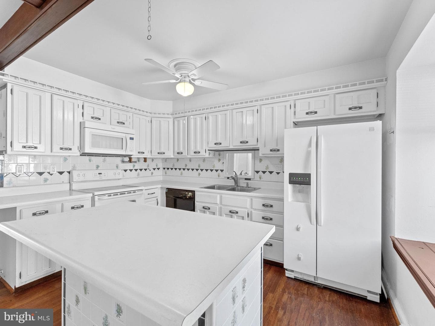 25 Essex Place photo 12
