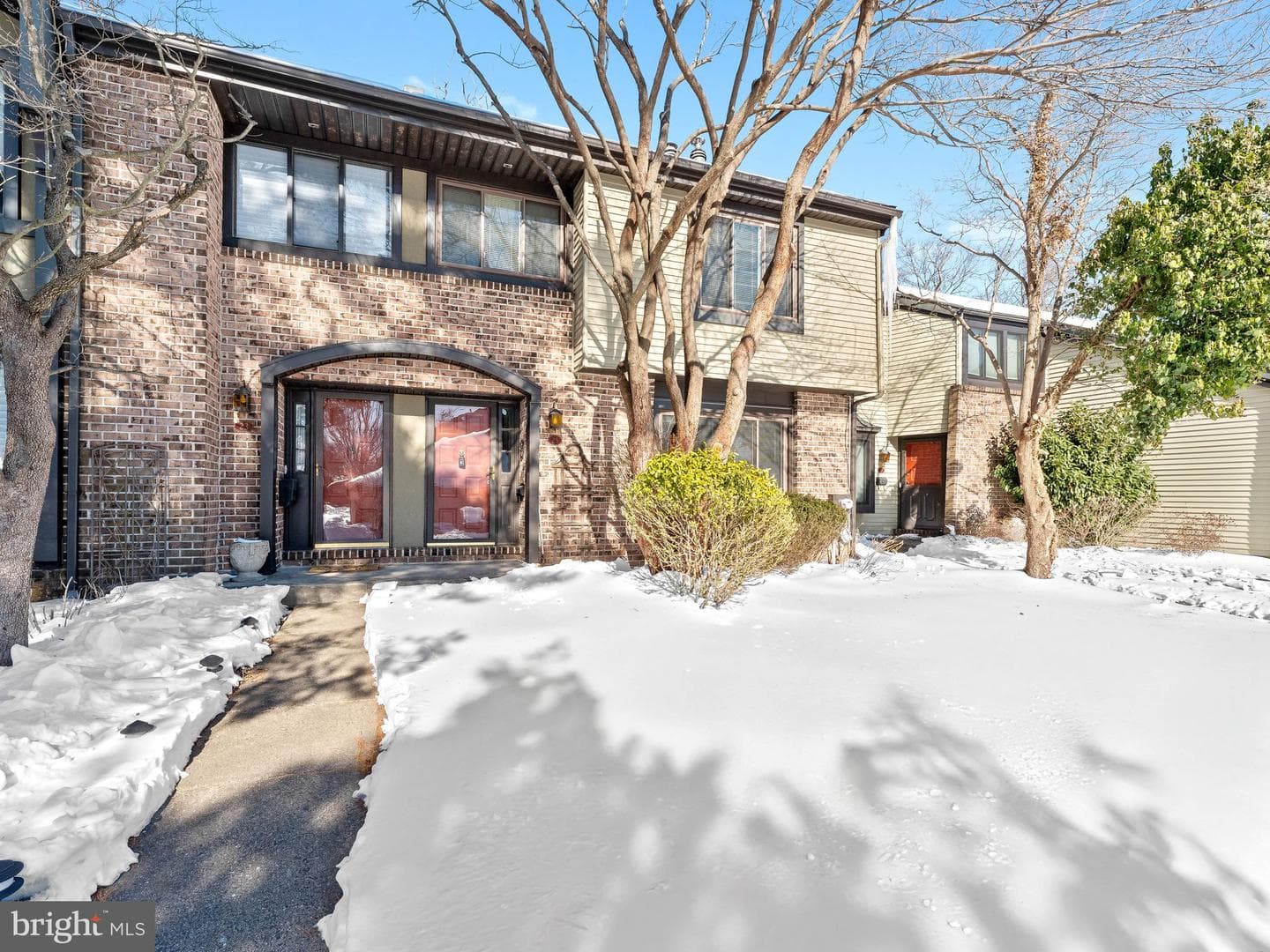 25 Essex Place photo 2