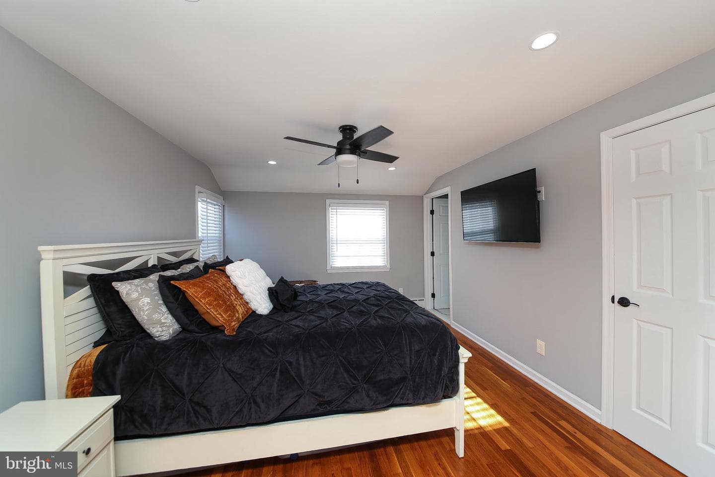 543 Green Valley Road photo 13