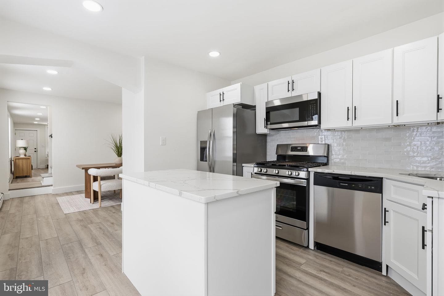 509 Pond Street photo 11