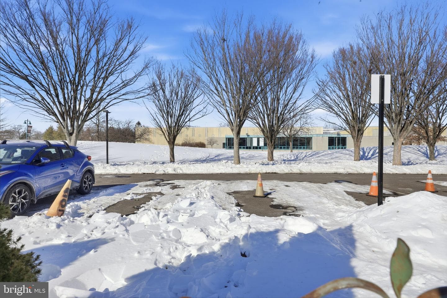 509 Pond Street photo 25