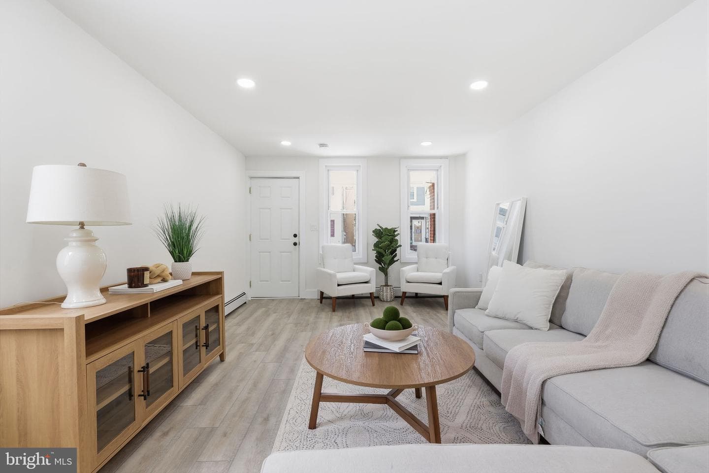 509 Pond Street photo 6