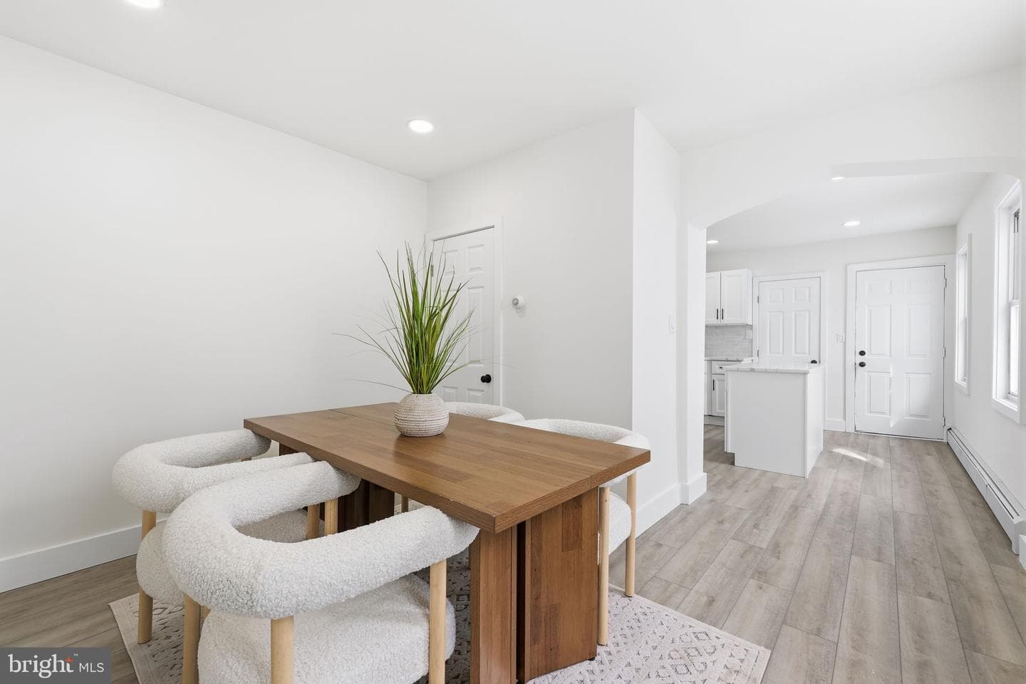 509 Pond Street photo 8