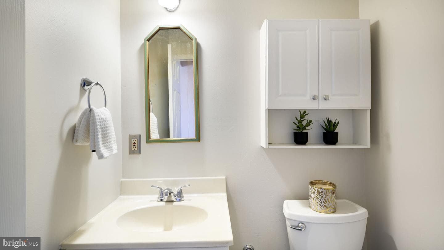 50 Hickory Lane photo 13